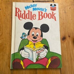 Mickey Mouse’s Riddle book
